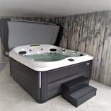 Spa Jacuzzi® J-435 La Maison de la Pose Secteur Saint Claude