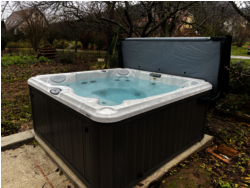 Spa Jacuzzi ® J-235 installation La Maison De La Pose région Poligny 