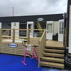 Un espace bien-être conçu pour un mobil home par la maruqe Jacuzzi ® France 