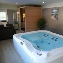 Mobil Home équpé du spa Profile du sauna Mood avec espace détente 